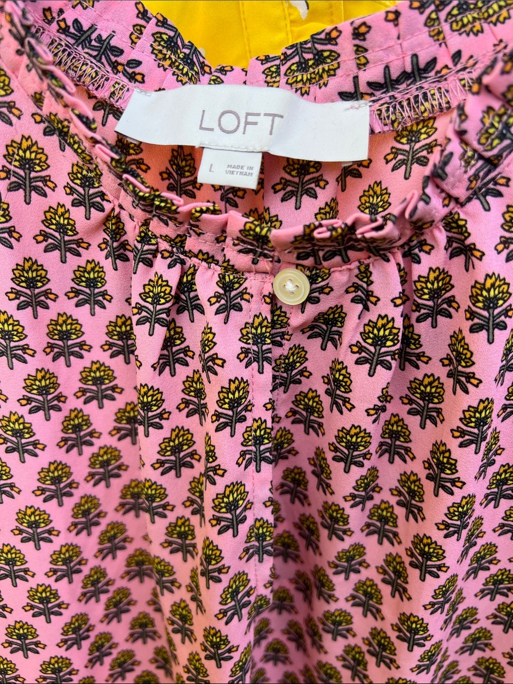 5 Assorted Loft Tops- Large - Picture 5 of 6